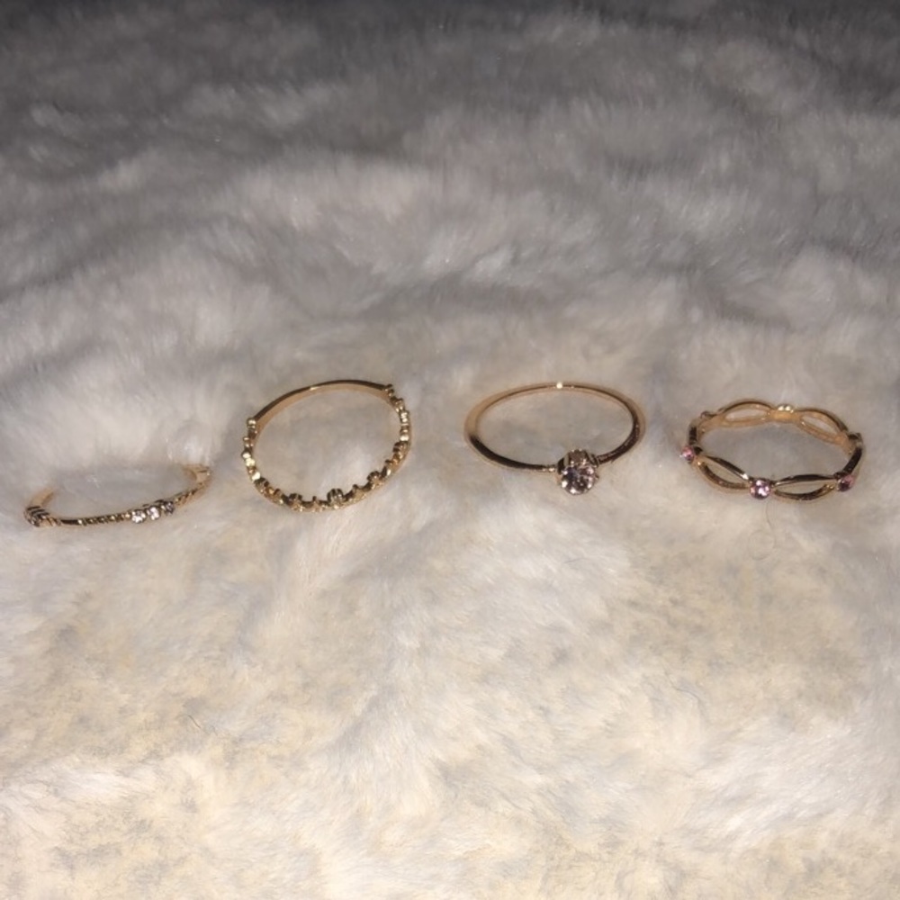 Four Francesca’s Rings